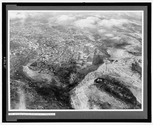 Fotoğraf: Güneyden Kudüs,Yüzen Bulutların Altında Görüldü, 1931, Havadan Görünüm, Binalar