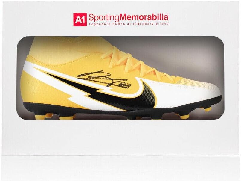 Bruno Fernandes İmzalı Futbol Ayakkabısı-Nike, Turuncu / Beyaz-Hediye Kutusu - İmzalı Futbol Topları