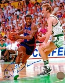 Joe Dumars İmzalı Detroit Pistons 8x10 Fotoğraf 1 - Larry Bird ile